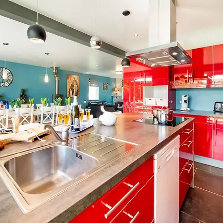 Dom wakacyjny House With Sauna And Terrace *